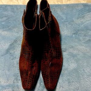 Faux croc kitten heel bootie. Lightly used.